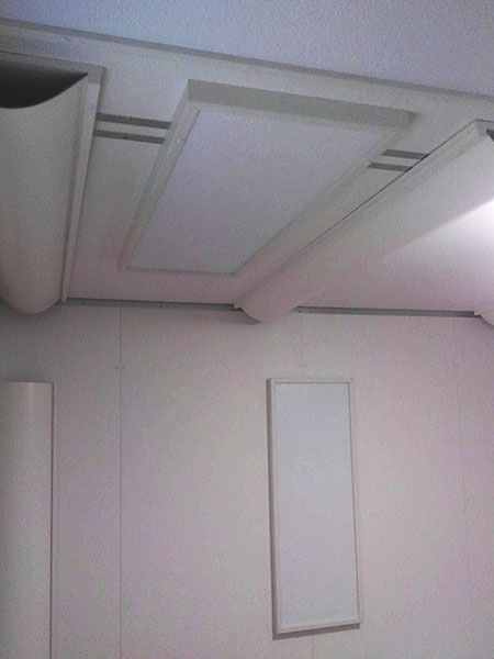 音響も重視されていらっしゃったので、吸音パネルと共にSTPWも天井に。音を柔らかくしてたりと、かなり効果を発揮してくれます。